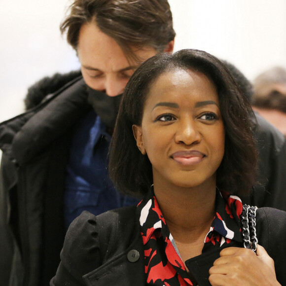 Hapsatou Sy et son compagnon Vincent Cerutti - Procès contre E.Zemmour pour "injure raciale" envers Hapsatou Sy au tribunal correctionnel de Paris, le 4 novembre 2022. © Jonathan Rebboah / Bestilmage