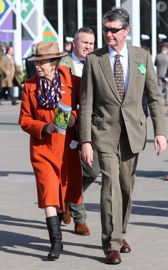 La princesse Anne d'Angleterre et son mari Timothy Laurence - La famille royale d'Angleterre au Festival de Cheltenham - Jour 3. Le 17 mars 2022 © Cover Images / Zuma Press / Bestimage 