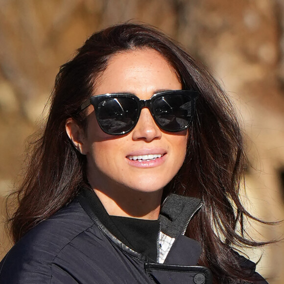 Le prince Harry fait du skeleton sous les yeux de Meghan Markle lors d'une visite au camp d'entrainement des athlètes des Invictus Games 2024 à Whistler en Colombie Britannique le 15 février 2024. 