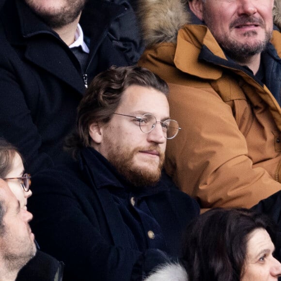 Jean Sarkozy - Personnalités dans les tribunes du match de football en ligue 1 Uber Eats PSG / Reims au Parc des Princes à Paris le 10 mars 2024.