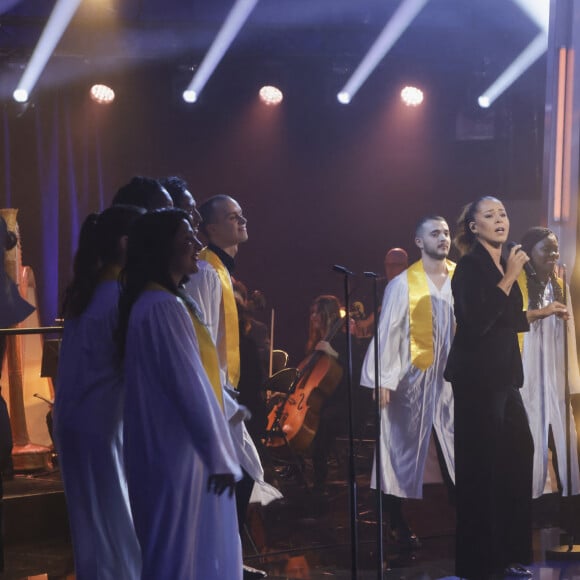 Exclusif - Chimène Badi - Enregistrement de l'émission "Le grand échiquier, Spéciale Edith Piaf", présentée par C.Chazal et A.Manoukian, et diffusée le 12 mars sur France 2 © Jack Tribeca / Bestimage