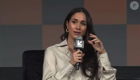 Et après une affirmation selon laquelle Meghan Markle n'aurait jamais fait une telle erreur.
Meghan Markle lors de son speech à la conférence au Texas