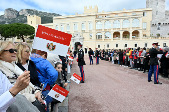 Atmosphère- Le prince de Monaco fête son anniversaire (66 ans) en famille sur la Place du Palais princier de Monaco, le 14 mars 2024. © Bruno Bebert/Bestimage 