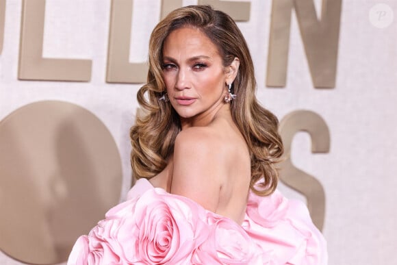 Au total, pas moins de sept spectacles, tous prévus entre le 20 et le 31 août, ont discrètement disparu de l'agenda
Jennifer Lopez à 81e Golden Globe Awards annuels qui ont eu lieu au Beverly Hilton Hotel à Beverly Hills.
