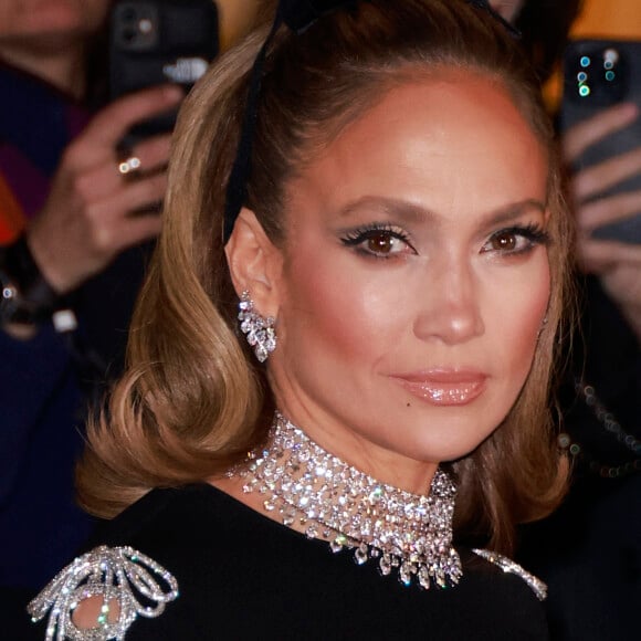 Ce sont les fans de Jennifer Lopez qui l'ont découvert, via Ticketmaster.
Arrivées au défilé de mode Haute-Couture printemps-été 2024 "Valentino" lors de la fashion week de Paris. Le 24 janvier 2024 © Christophe Aubert via Bestimage