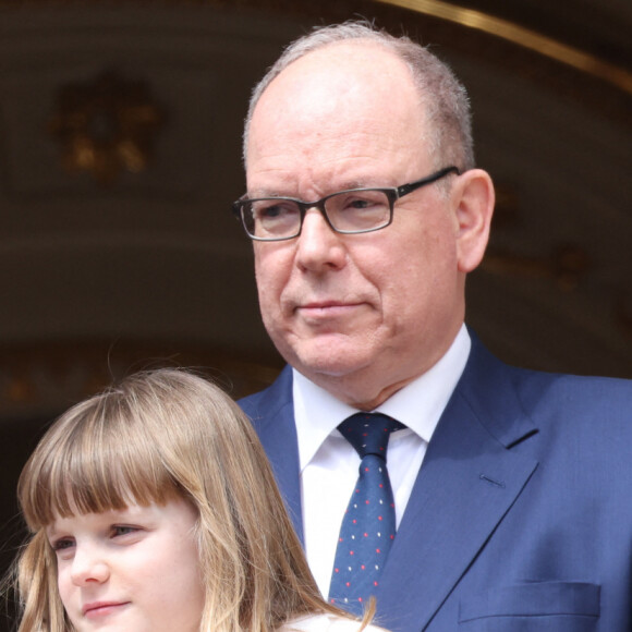 Le couple princier s'est rendu en Alsace dimanche 17 mars 2024
Le prince Albert II de Monaco, la princesse Charlène de Monaco et leurs enfants, le prince Jacques de Monaco, marquis des Baux, et la princesse Gabriella de Monaco, comtesse de Carladès - Le prince de Monaco fête son anniversaire (66 ans) en famille sur la Place du Palais princier de Monaco, le 14 mars 2024. © Claudia Albuquerque/Bestimage 