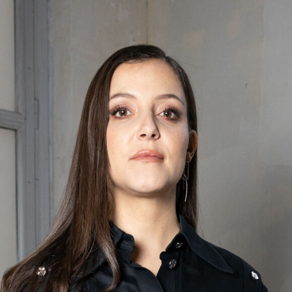 En couple actuellement avec un certain "B", la mère d'Alma a expliqué dans son livre comment son compagnon lui a permis de grandir et d'évolue. 
Camille Lellouche - Arrivées des people au défilé Victoria Tomas collection femme automne/hiver 2024-2025 lors de la fashion week à Paris (PFW) le 27 février 2024. © Jérémy Melloul/Bestimage
