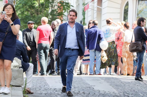 Exclusif - Sébastien Farran - Après l'hommage à Philippe Cerboneschi (Zdar), le cortège de la famille et des proches se dirige à pied de la place Marcel Aymé vers le Cimetière de Montmartre à Paris le 2 juillet 2019.