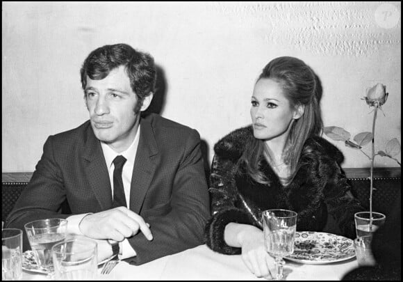 Archives - Jean-Paul Belmondo et Ursula Andress à Paris lors de la sortie du film "Le Voleur" en 1967