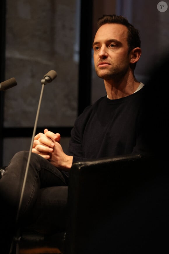 Exclusif - Joël Dicker échange avec ses lecteurs à l'occasion de la sortie de son livre Animal Sauvage au centre de conférence "La Station Ausone - Librairie Mollat" à Bordeaux, le 29 février 2024. © Jean-Marc Lhomer / Bestimage 