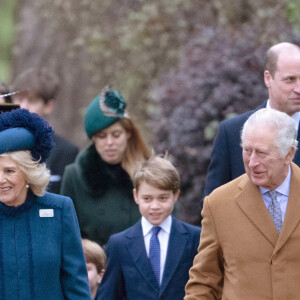 Le roi Charles III d'Angleterre, Camilla Parker Bowles, reine consort d'Angleterre, le prince George de Galles, le prince William, prince de Galles, et Catherine (Kate) Middleton, princesse de Galles, - La famille royale d'Angleterre assiste au service religieux de Noël à l'église St Mary Magdalene à Sandringham, Norfolk, Royaume Uni, le 25 décembre 2022.