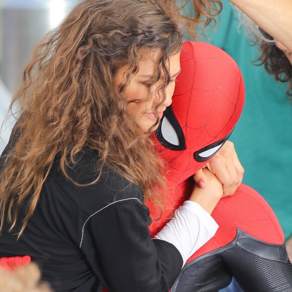 Tom Holland et Zendaya sur le tournage de "Spider-Man : Far Fron Home" à New York le 12 octobre 2018. 