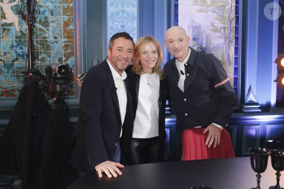 Il s'agit d'un rendez-vous culturel axé sur le spectacle vivant.
Exclusif - Bernard Montiel, Delphine Dewost, Gaetan Roussel - Enregistrement de la nouvelle émission présentée par Bernard Montiel "L'Invitation", diffusée sur Olympia TV le 31 mars © Jack Tribeca / Bestimage