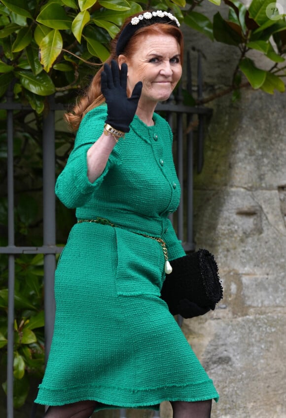 La reine Camilla, la princesse Anne et Sarah Ferguson, duchesse d'York, ont toutes trois porté de magnifiques tenues dans différentes nuances de vert, une couleur traditionnellement associée à la nature, au printemps et au renouveau.
Sarah Ferguson, duchesse d'York - Les membres de la famille royale britannique arrivent à la chapelle Saint-George pour assister à la messe de Pâques. Windsor, le 31 mars 2024.