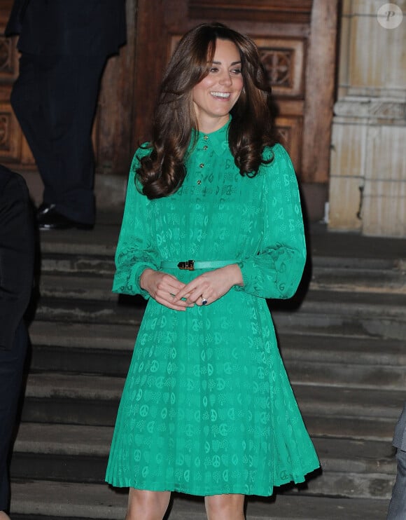 Catherine Kate Middleton, la duchesse de Cambridge inaugure une nouvelle galerie au musee d'histoire naturelle de Londres le 27 Novembre 2012.