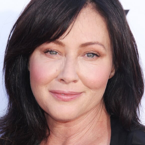 Shannen Doherty se prépare à mourir.
People à la "Sixth biennal Stand Up To Cancer (SU2C) telecast at the Barker Hangar" à Los Angeles.