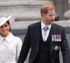 Elle aurait demandé au couple de venir avec ses enfants au Royaume-Uni. 
Le prince Harry, duc de Sussex, et Meghan Markle, duchesse de Sussex - Les membres de la famille royale et les invités à la sortie de la messe du jubilé, célébrée à la cathédrale Saint-Paul de Londres, Royaume Uni, le 3 juin 2022. 