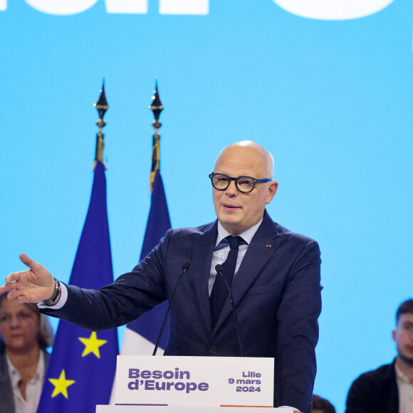 Et l'affaire remonte à 2020.
Edouard Philippe lors du meeting "Besoin d'Europe" au Grand Palais à Lille pour le lancement de la campagne du parti Renaissance pour les élections européennes en présence de V.Hayer (tête de liste majorité présidentielle élections européennes 2024) et de l'ensemble du gouvernement. Lille, le 9 mars 2024. © Dominique Jacovides / Bestimage 
