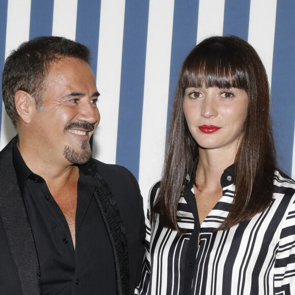 José Garcia et sa nouvelle compagne Camille posent lors de la soirée de clôture du 33ème festival du Film Britannique à Dinard le 30 Septembre 2022. © Denis Guignebourg/BestImage