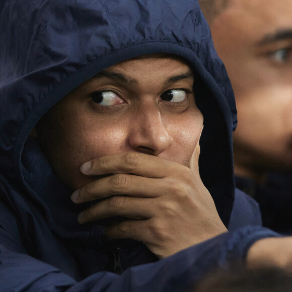 Kylian Mbappe - People dans les tribunes lors du match de football PSG Vs Clermont (1-1) au Parc des Princes à Paris le 6 avril 2024. © Cyril Moreau / Bestimage