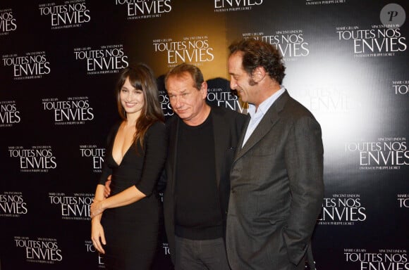 Vincent Lindon, Marie Gillain et le réalisateur Philippe Lioret - Avant-première du film "Toutes nos envies" au cinéma UGC Normandie à Paris. Le 7 novembre 2011.