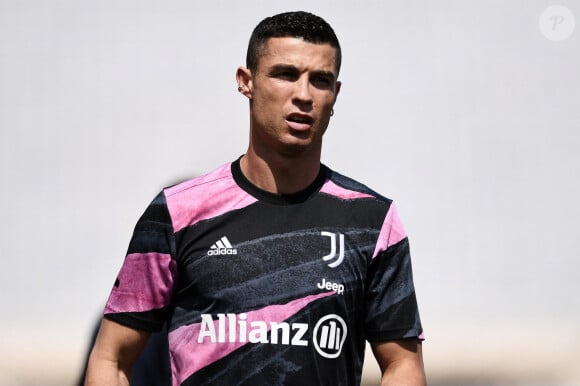 Expulsé par l'arbitre, le compagnon de Georgina Rodriguez a eu un geste déplacé
 
Cristiano Ronaldo - Match nul entre Fiorentina et la Juventus de Turin (1 - 1) à l'issue de la rencontre de Série A, le 25 avril 2021 à Florence.