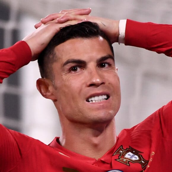 Cristiano Ronaldo pète les plombs en plein match
 
Cristiano Ronaldo - Le Portugal bat l'équipe d'Azerbaïdjan (1 - 0) lors des éliminatoires pour la Coupe du Monde à Turin. © Inside / Panoramic / Bestimage