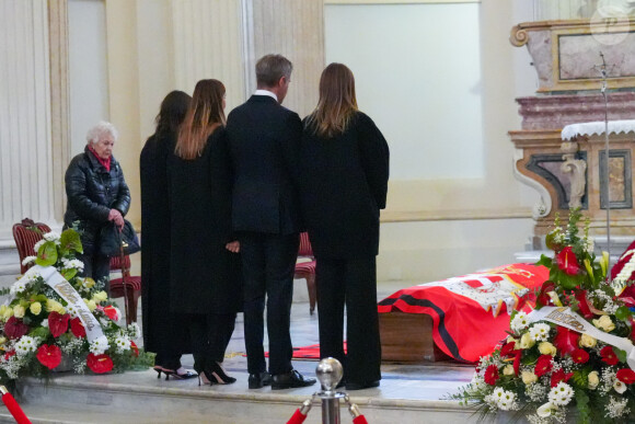 Veillée funèbre du prince Victor-Emmanuel de Savoie, en l'Eglise de Sant'Uberto à Turin, en présence de sa veuve Marina Ricolfi-Doria, de son fils, le prince Emmanuel-Philibert de Savoie avec sa femme la princesse Clotilde Courau et leurs filles les princesses Vittoria et Luisa, le 9 février 2024. Le fils du dernier roi d'Italie s'est éteint le 3 février 2024 à l'âge de 86 ans. 