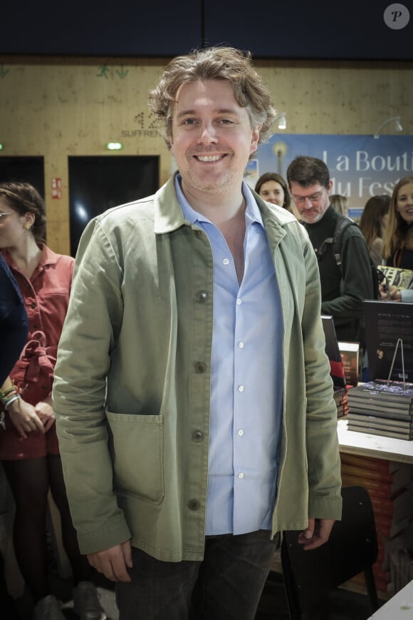 Alex Vizorek, lors du Festival du Livre à Paris, France, le 14 avril 2024. © Jack Tribeca / Bestimage