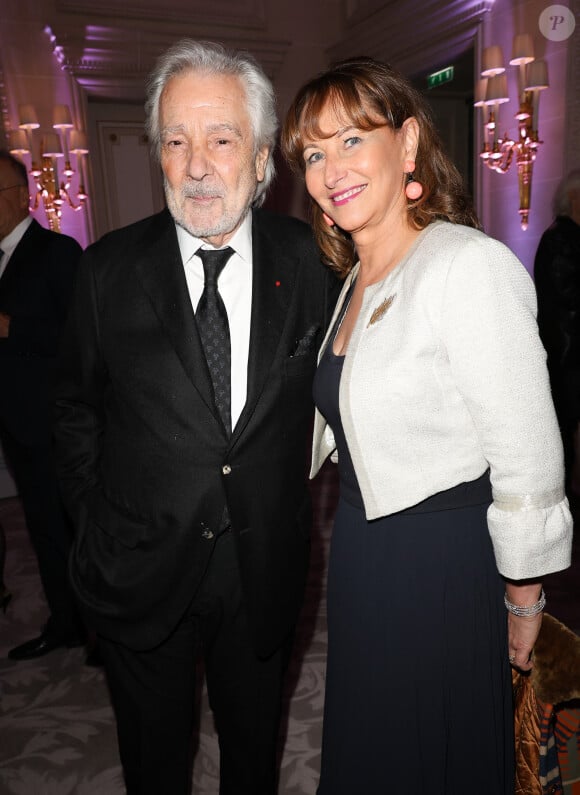 Pierre Arditi et Ségolène Royal lors de la soirée de gala pour la fondation de la recherche en physiologie, les Stethos, au George V à Paris le 18 mars 2024. © Coadic Guirec / Bestimage