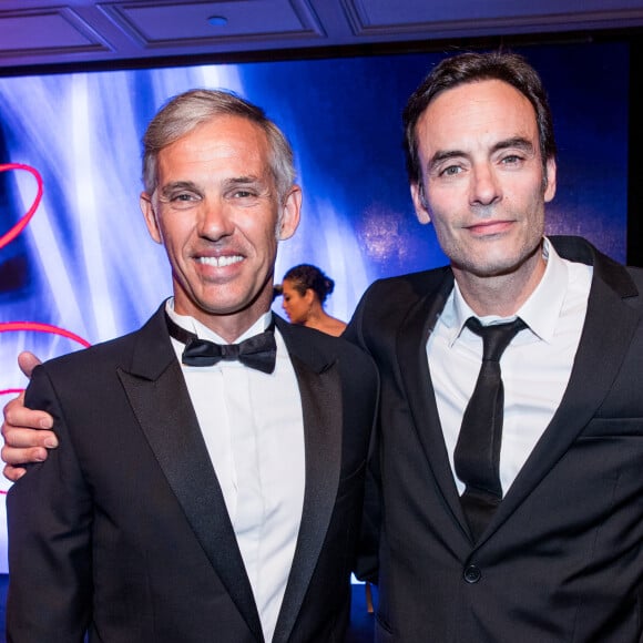 Deux excellents acteur, mais des pères différents pour leurs fils.
Exclusif - Paul Belmondo et Anthony Delon - Vente aux enchères lors du "Global Gift Gala" à Paris. © Cyril Moreau/Bestimage