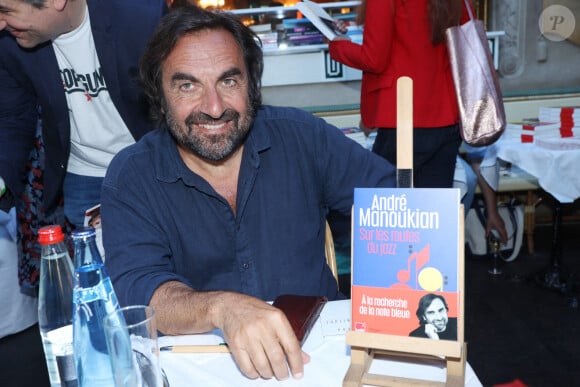 Andre Manoukian participe à la soirée "L'Éte Litteraire & ; Musical " aux Deux Magots le 27 juin 2022 à Paris, France. Photo par Jerome Domine/ABACAPRESS.COM