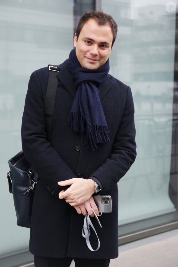 Exclusif - Charles Consigny quitte les studios de RMC à Paris le 11 janvier 2021.
