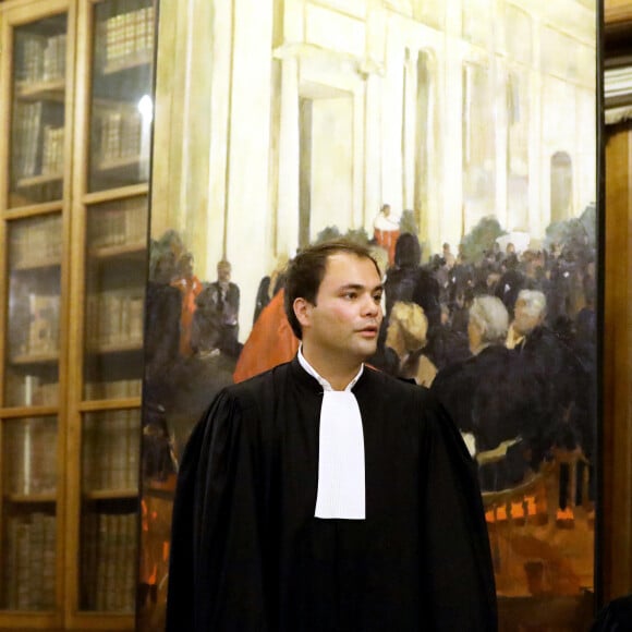 Exclusif - M. Charles Consigny, 11ème Secrétaire de la Conférence - Bernard Tapie intervient lors de la promotion 2020 de la conférence des avocats du barreau de Paris, 11ème séance du premier tour, à la bibliothèque de l'ordre à Paris. Le 7 septembre 2020. © Dominique Jacovides / Bestimage