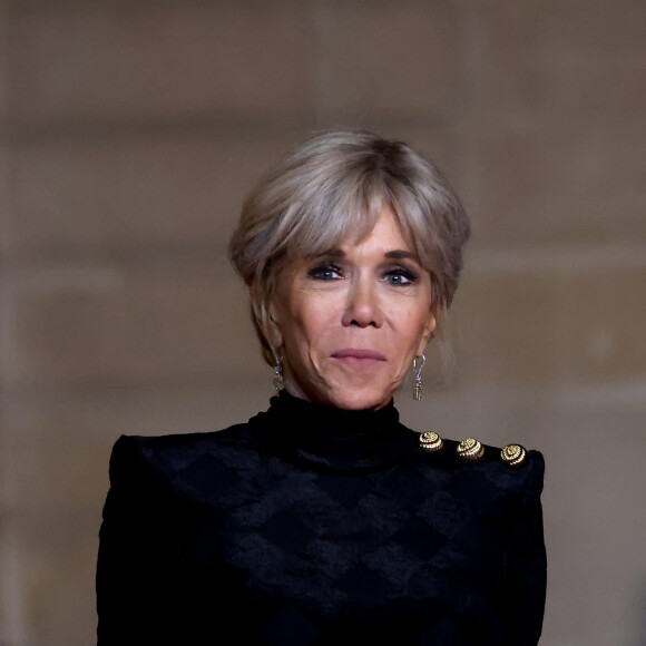 La chanteuse a croisé Brigitte Macron dans un restaurant parisien
 
Brigitte Macron - Arrivées au dîner d'état en l'honneur de l'Emir du Qatar au palais présidentiel de l'Elysée à Paris le 27 février 2024. © Dominique Jacovides / Bestimage