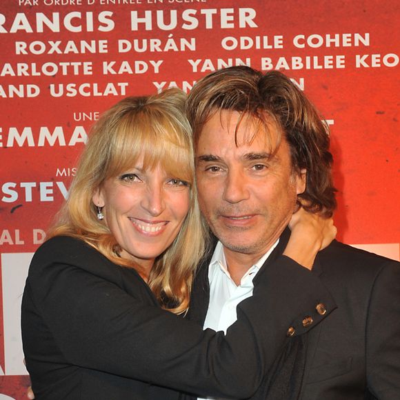 Pas de quoi les arrêter dans leur bataille.
Jean-Michel Jarre et sa soeur Stéfanie Jarre - Première de la pièce 'Anne Frank' de Eric-Emmanuel Schmitt au Théâtre Rive-Gauche à Paris, 11 septembre 2012.