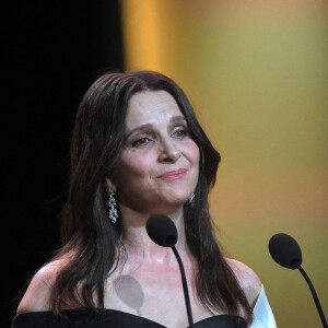 Et elle espère que réalisateurs et actrices pourront un jour se considérer comme des égaux.
Juliette Binoche lors de la 49e cérémonie des César du cinéma à l'Olympia le 23 février 2024 à Paris, France. Photo par Franck Castel/ABACAPRESS.COM