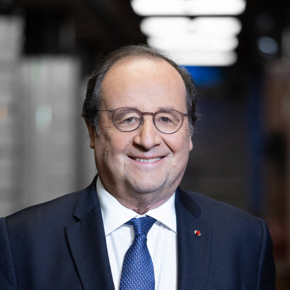 L'ancien président français François Hollande avant une interview pour Dimanche En Politique sur la chaîne France 3 à Paris, France, le 14 avril 2024, à Paris, France. Photo par Raphael Lafargue/ABACAPRESS.COM