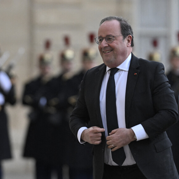 L'ancien président français François Hollande au palais de l'Élysée pour une réunion visant à discuter de la situation de guerre en Ukraine avec le président français Emmanuel Macron à Paris, France, le 6 mars 2024. Photo par Eliot Blondet/ABACAPRESS.COM