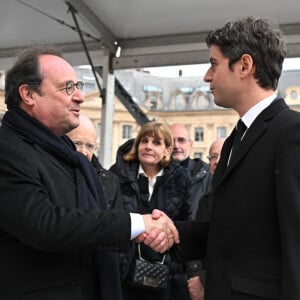 L'ancien président François Hollande et le Premier ministre Gabriel Attal lors de l'hommage national rendu à Robert Badinter, à Paris, France, le 14 février 2024. Photo par Eliot Blondet/ABACAPRESS.COM