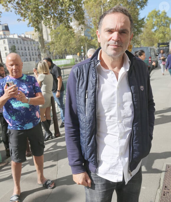 C'est la 17e chambre correctionnelle du tribunal judiciaire de Paris qui a partagé l'information sans toutefois préciser ce qui avait motivé ce verdict
Exclusif - Yann Moix - Personnalités à la sortie des studios de l'enregistrement de l'émission "Les Grosses Têtes" sur RTL à Paris. Le 25 septembre 2023 © Jonathan Rebboah / Panoramic / Bestimage