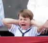 Le comportement du prince Louis pose t-il vraiment problème ?
Le prince Louis de Cambridge - Les membres de la famille royale saluent la foule depuis le balcon du Palais de Buckingham, lors de la parade militaire "Trooping the Colour" dans le cadre de la célébration du jubilé de platine de la reine Elizabeth II à Londres