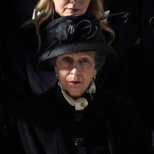 Laissant la princesse Anne et sa belle-mère Camilla Parker-Bowles se débrouiller.
La princesse Anne, Camilla Parker Bowles, reine consort d'Angleterre, - Service commémoratif du roi Constantin de Grèce au château de Windsor le 27 février 2024. 