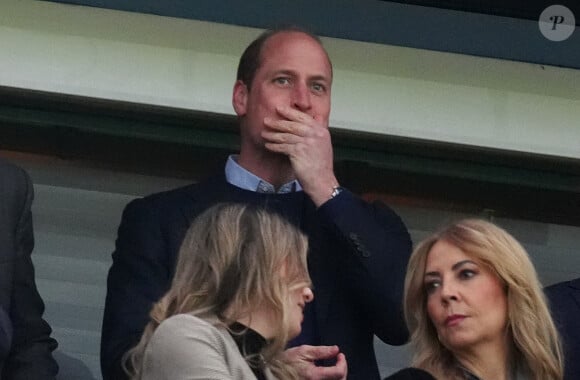 Qui a perdu 2 à 4 contre un club grec ! 
Prince William - Gradins avant le match UEFA Conference League, Villa Par, Birmingham, Royaume-Uni, 2 mai 2024. @ Photo by David Davies/PA Wire/ABACAPRESS.COM