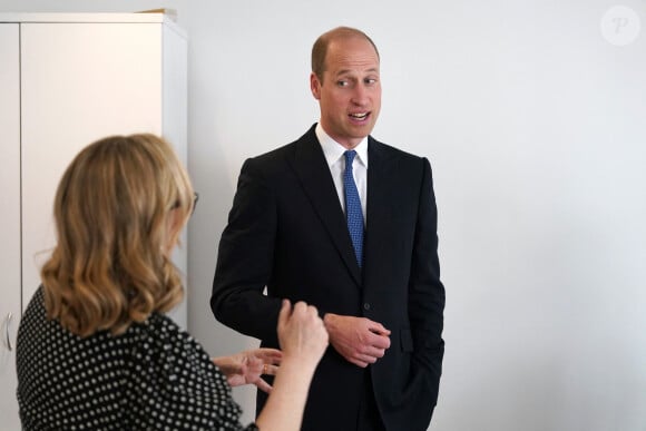 Le prince William, prince de Galles, visite James' Place à Newcastle, Royaume Uni, le 30 avril 2024, un centre de prévention du suicide proposant une thérapie gratuite aux hommes suicidaires du Nord-Est. 