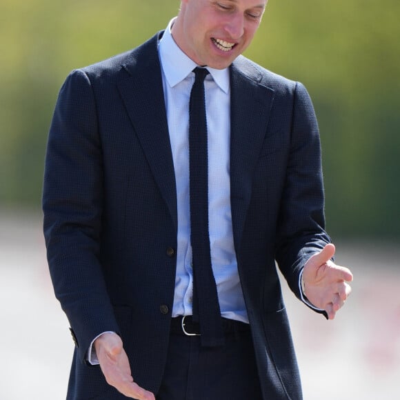 Le prince William de Galles en visite à la "St. Michael's High School" à Sandwell. Le 25 avril 2024 