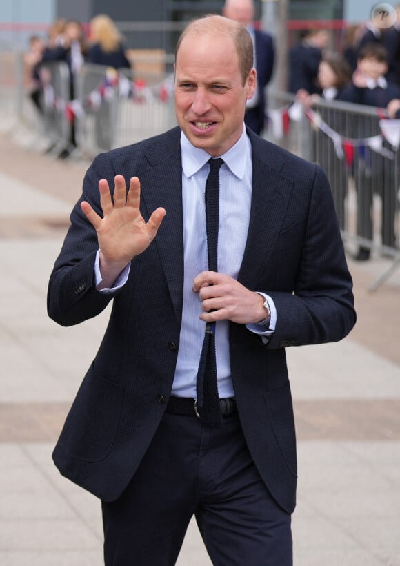 Le prince William de Galles en visite à la "St. Michael's High School" à Sandwell. Le 25 avril 2024 