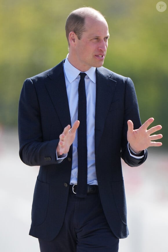 Le prince William de Galles en visite à la "St. Michael's High School" à Sandwell. Le 25 avril 2024 