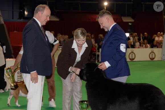 Le prince Albert II de Monaco et la princesse Charlène de Monaco lors de la remise des prix de l'Exposition Canine Internationale 2024, organisée par la Société Canine de Monaco et le Monaco Kennel Club, dans le quartier de Fonvieille. Monaco, le 4 mai 2024. © Olivier Huitel/Pool Monaco/Bestimage 