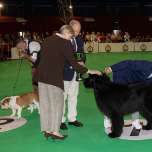 Devant le jury et les spectateurs, d'innombrables canins ont fièrement défilé... De quoi faire craquer les parents de Gabriella et Jacques.
Le prince Albert II de Monaco et la princesse Charlène de Monaco lors de la remise des prix de l'Exposition Canine Internationale 2024, organisée par la Société Canine de Monaco et le Monaco Kennel Club, dans le quartier de Fonvieille. Monaco, le 4 mai 2024. © Olivier Huitel/Pool Monaco/Bestimage 